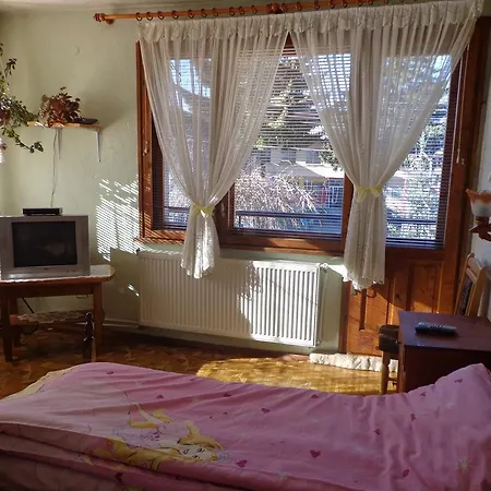 Πανσιόν Family Ecorelax 2*