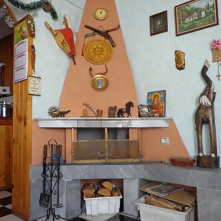 Πανσιόν Family Ecorelax Madzhare